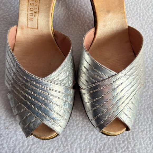 Vintage Silver Chunky Heel Peep Toe Heels Pumps - Picture 5 of 12